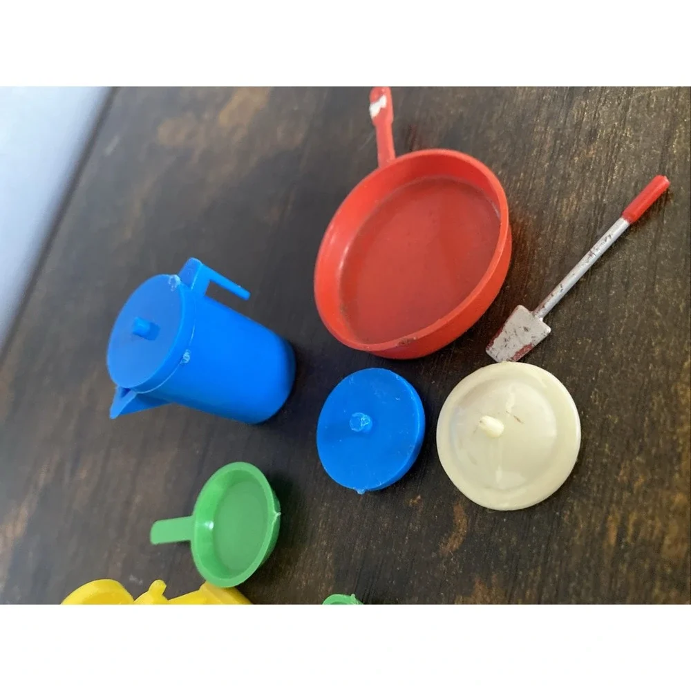 Lot of Vintage‎ Doll Kitchen Ware